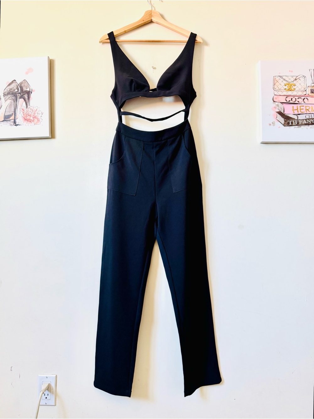 Luxxel Sz S Black Cut Out Buckle Straps High Waisted V-Neck Jumpsuit.